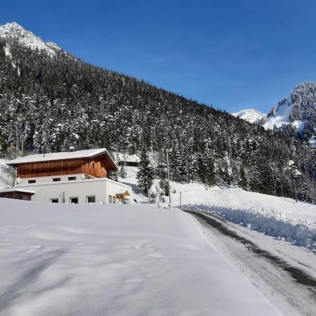 Haus Adrian Apartment Wald am Arlberg Luaran gambar